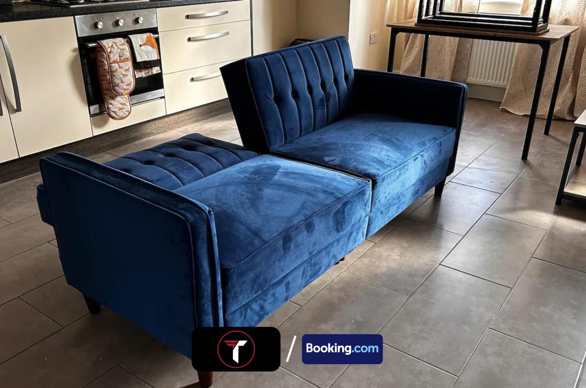 Stylish 2 Bedroom Flat By Tara Stays Short Lets & Serviced Accommodation Watford With Free Parking & Nearby Warner Studios Zewnętrze zdjęcie