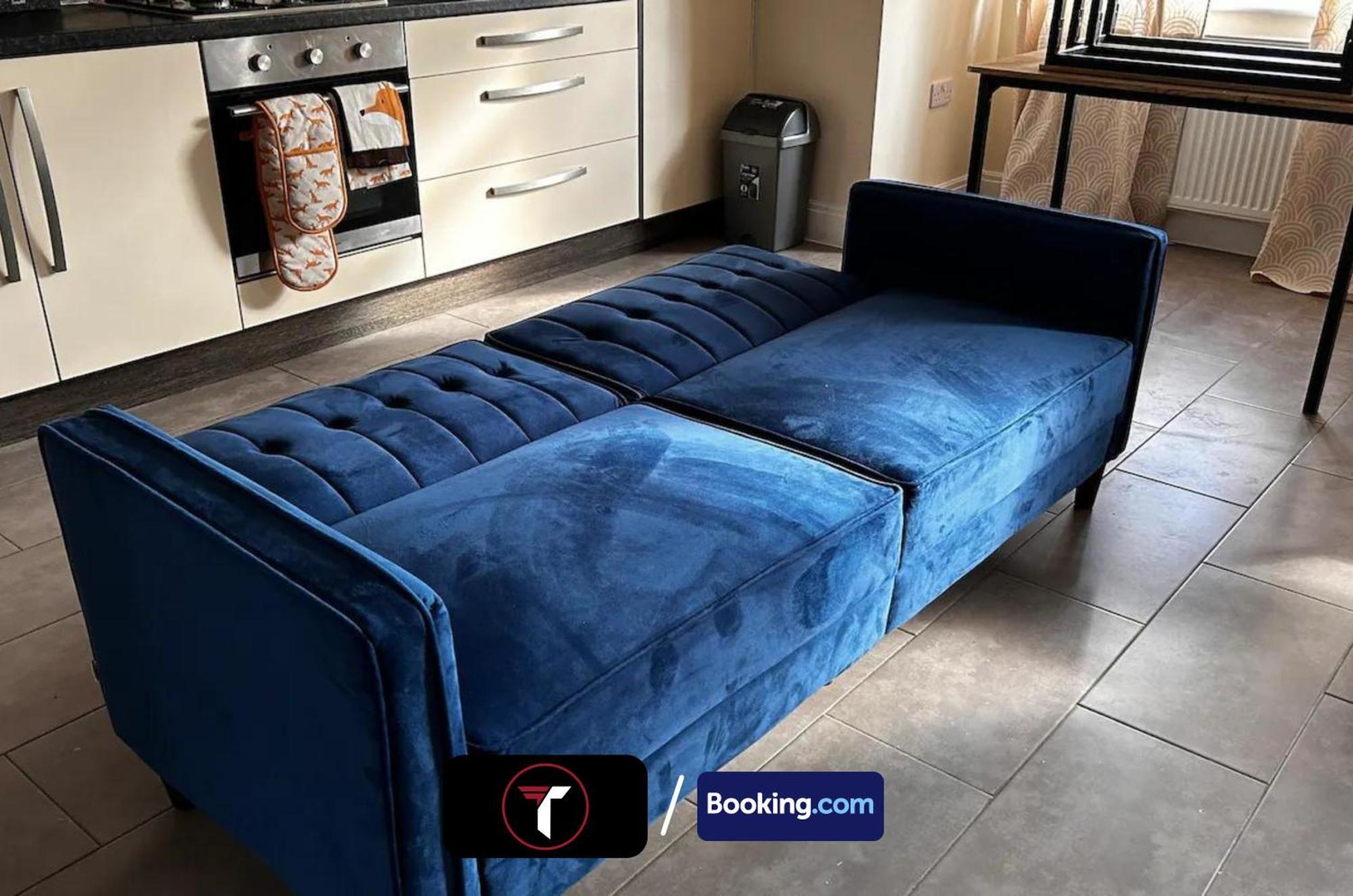 Stylish 2 Bedroom Flat By Tara Stays Short Lets & Serviced Accommodation Watford With Free Parking & Nearby Warner Studios Zewnętrze zdjęcie